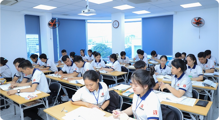 日本専門技能中等専門学校→ sau đó JPC／本校