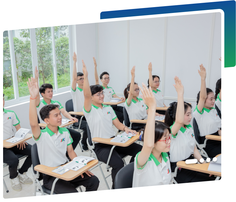 日本専門技能中等専門学校→ sau đó JPC／本校