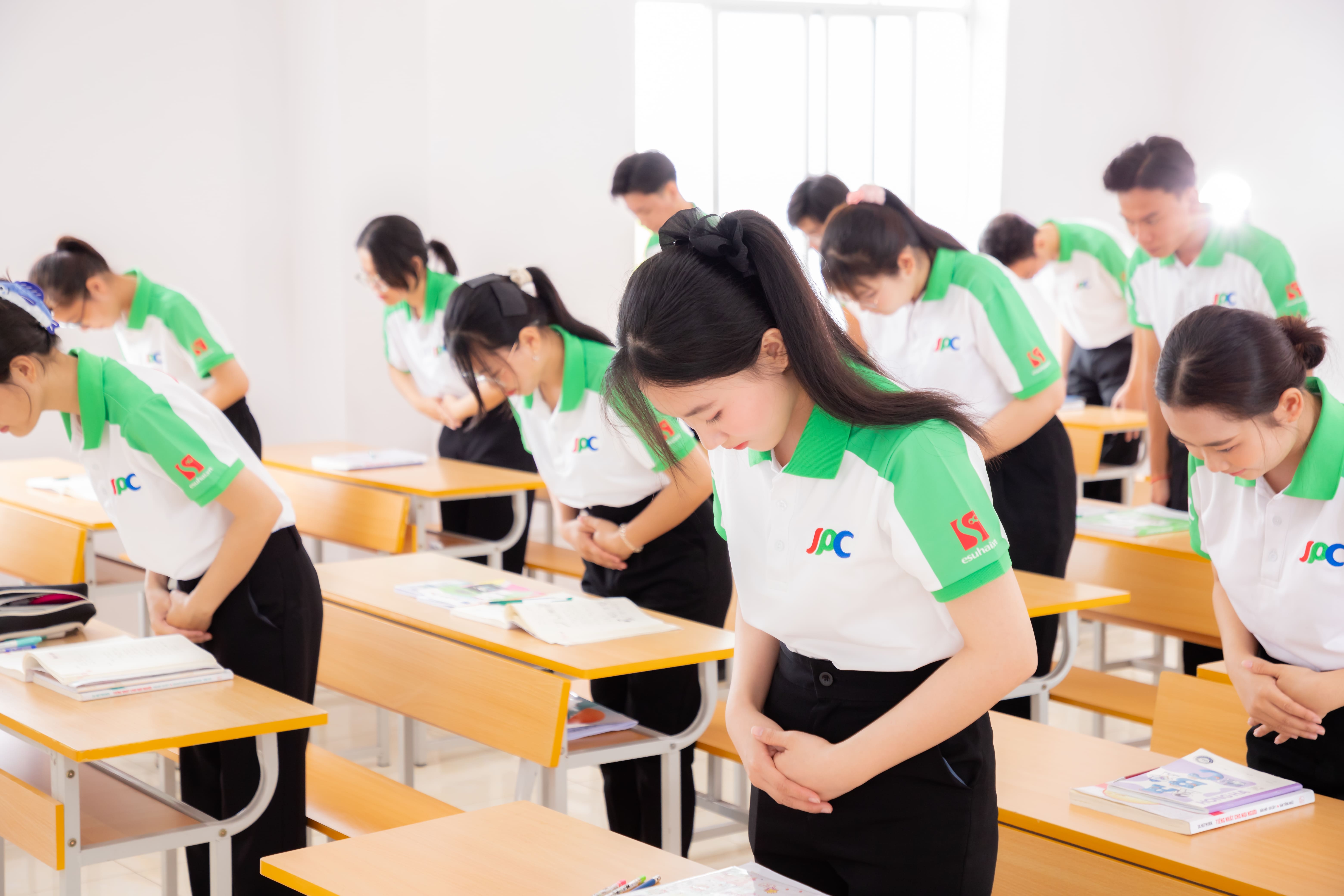 日本専門技能中等専門学校→ sau đó JPC／本校