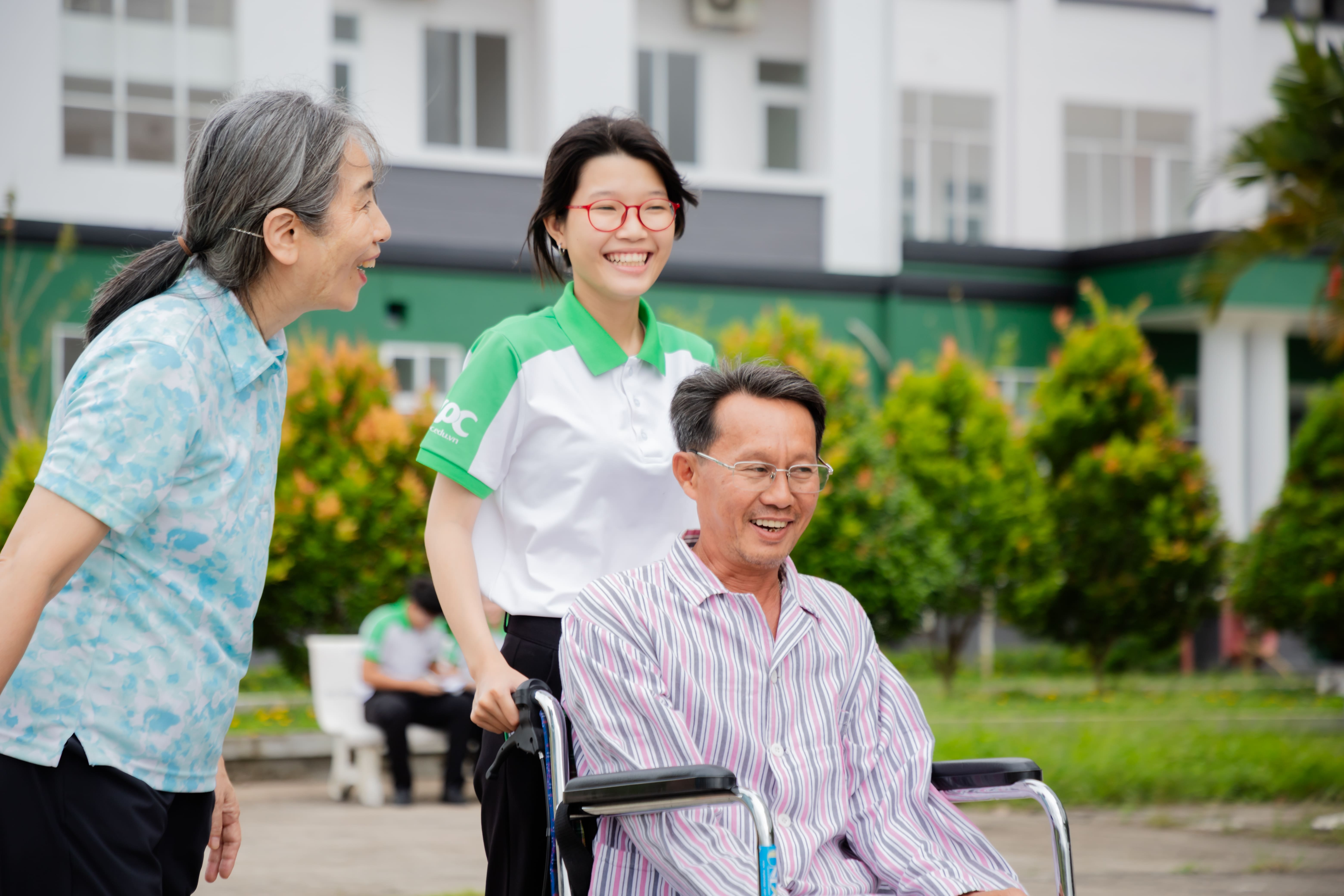 日本専門技能中等専門学校→ sau đó JPC／本校